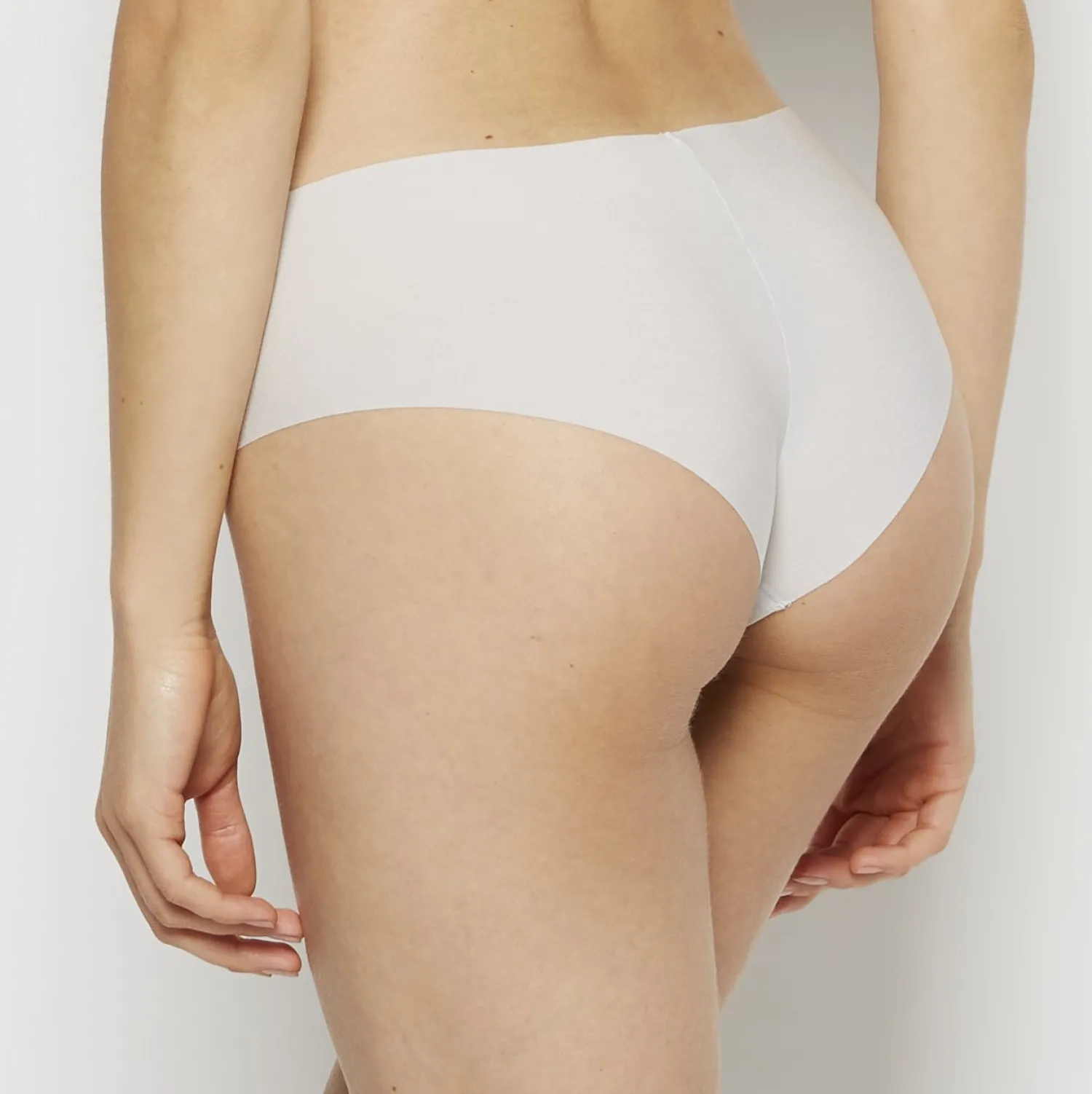 No Show Cheeky Panty in*La Senza Clearance